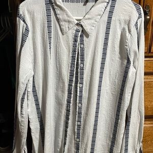 Womens BKE button down shirt